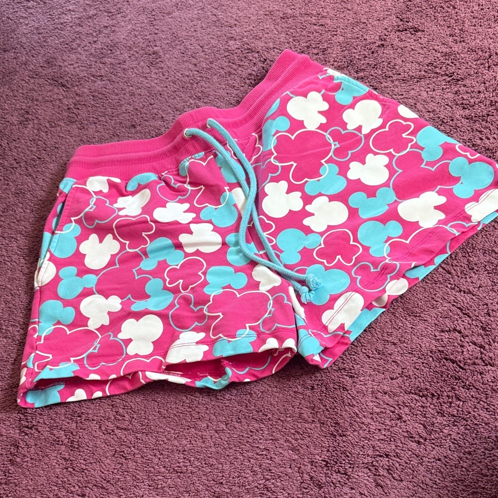 Disney Minnie/Mickey shorts - M